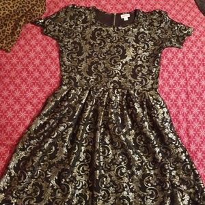 EUC Xl Elegant Amelia dress black with gold/silver